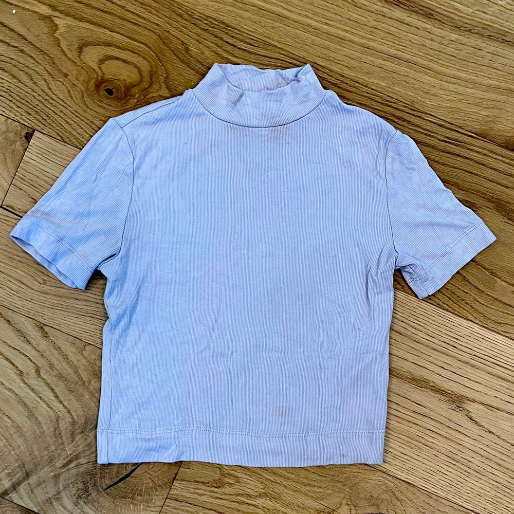 Babaton mock neck tee size Xs in lavender